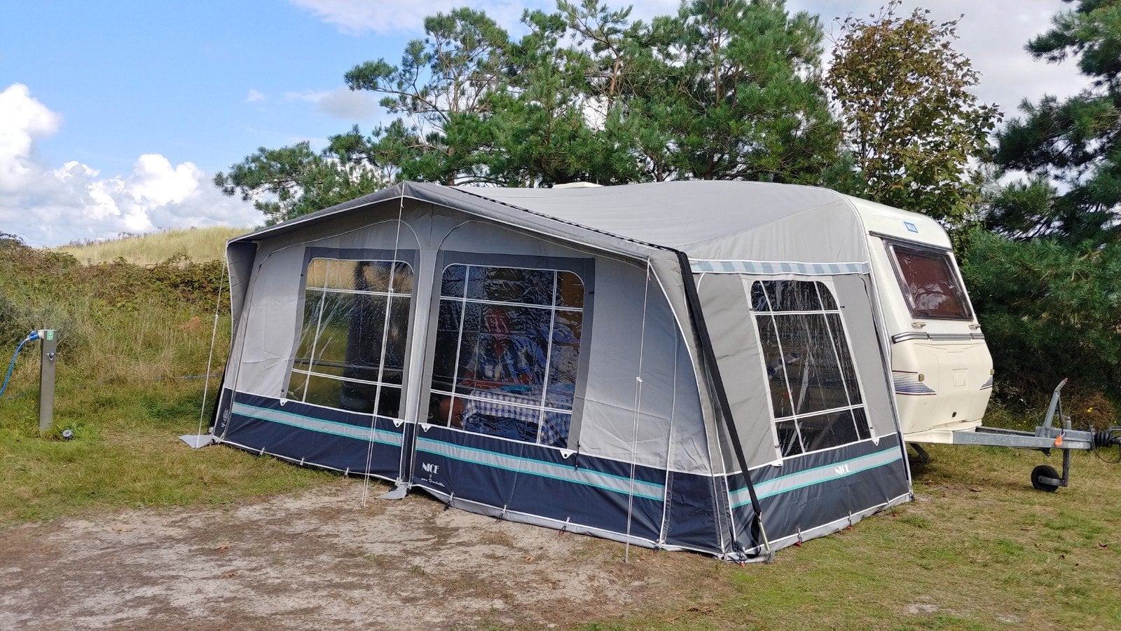 Betrouwbare Wilk 400 de Luxe uit 1992, Caravans en Kamperen, Rondzit, Ringverwarming, 750 - 1000 kg, Particulier
