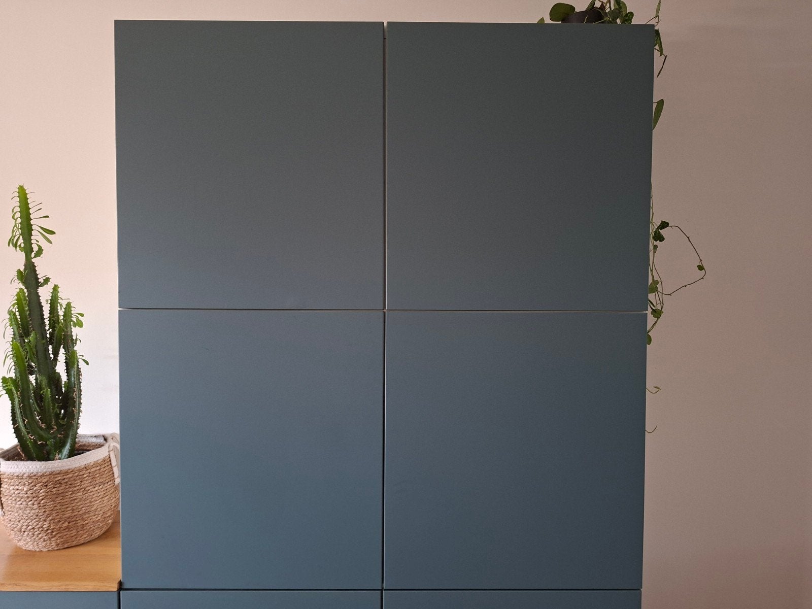 Besta ikea blauwgroen grijsgroen, 100 tot 150 cm, 100 tot 150 cm, Ophalen of Verzenden, 25 tot 50 cm