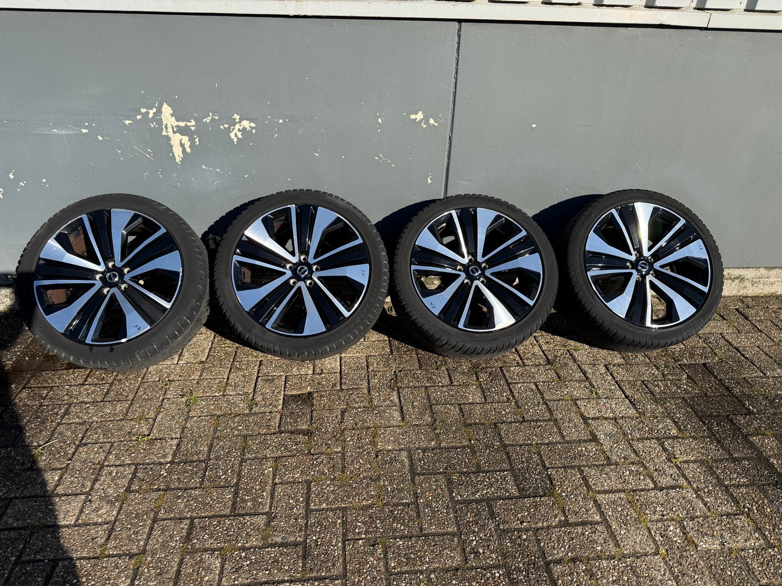 Volvo V60 Velgen met Winterbanden - 19 inch, Gebruikt, Banden en Velgen, Winterbanden, 235 mm