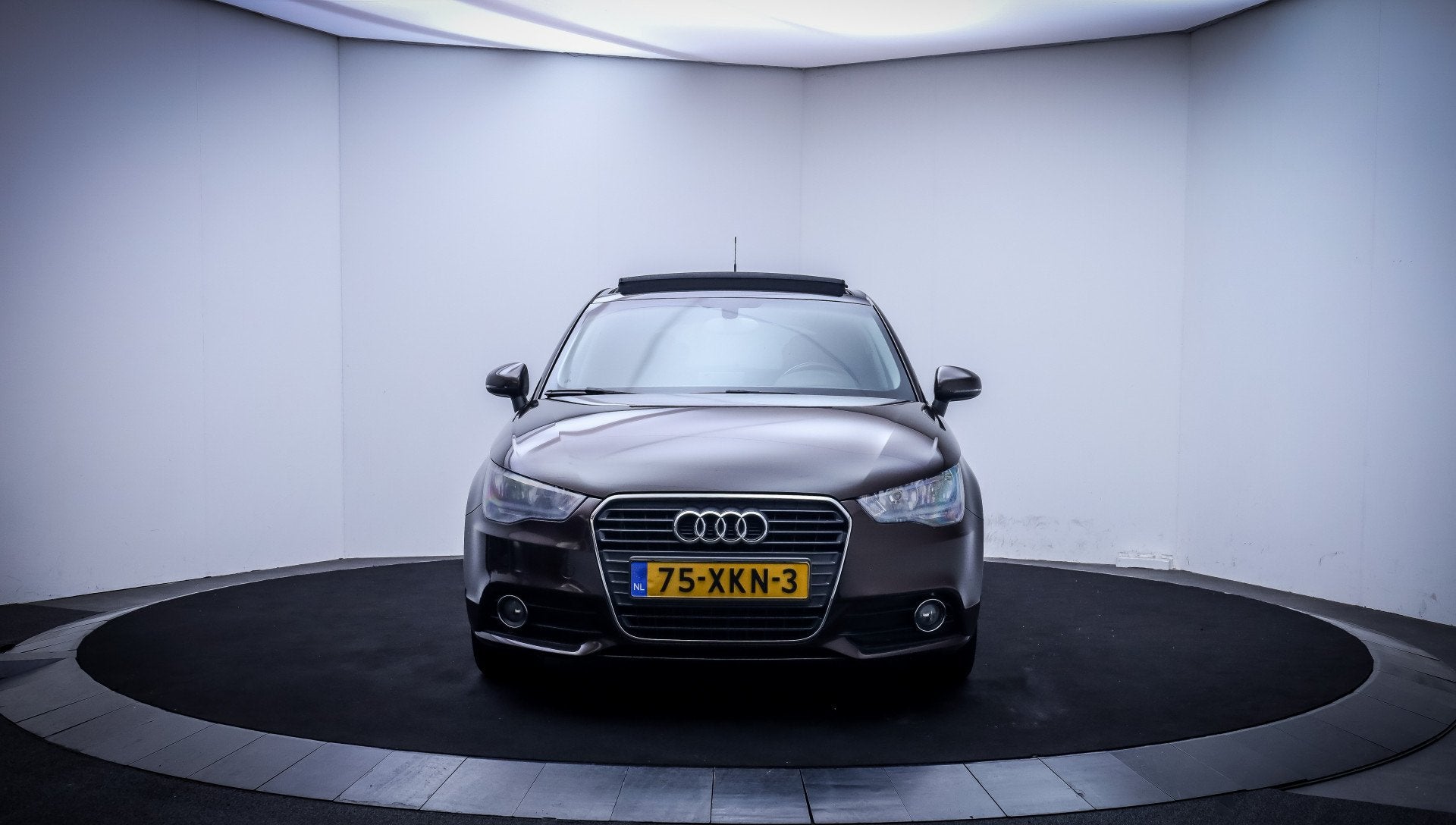 Audi A1 Sportback 1.2 TFSI Pro Line Business PANO | BOSE | S, Euro 5, Zwart, 4 cilinders, Bruin