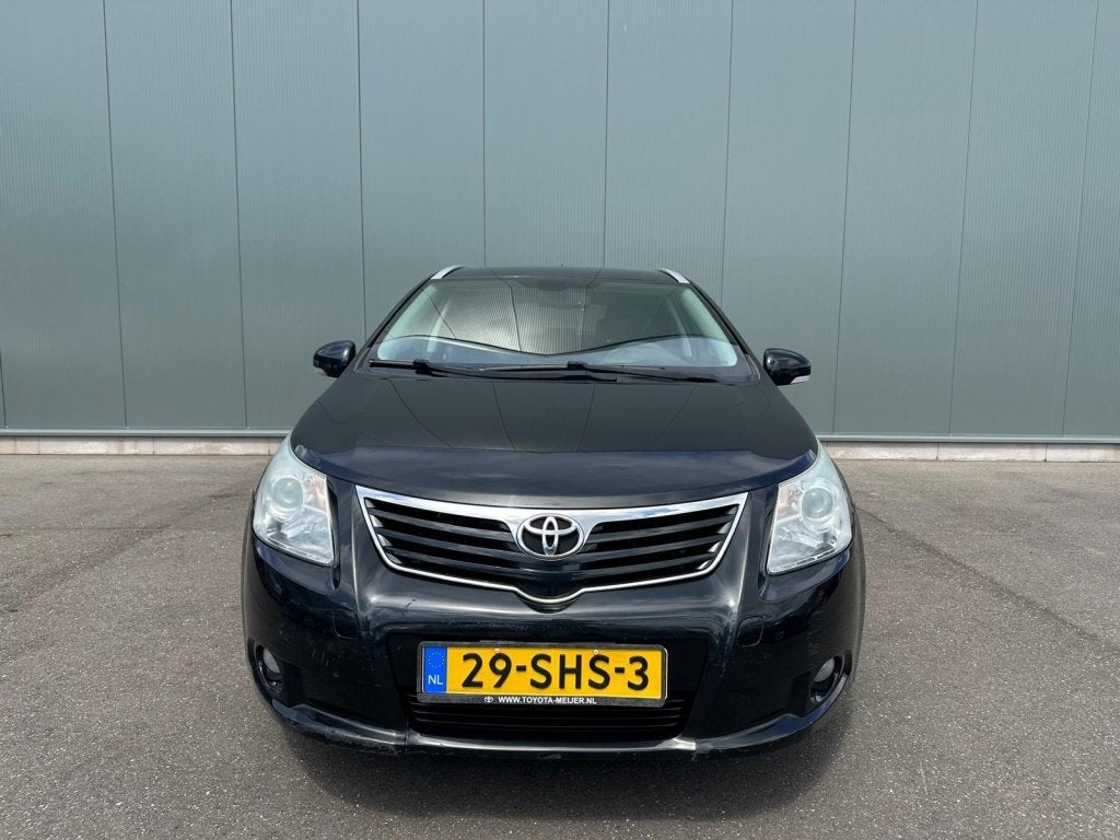 Toyota Avensis wagon 1.8 VVTi Business CAMERA | LEDER | TREK, Auto's, Toyota, Automaat, Euro 5, 15 km/l, Avensis