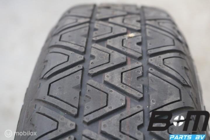 Org 18 inch thuiskomer VW Tiguan 5N / Q3 8U 5N0601027E, Gebruikt, Band(en)