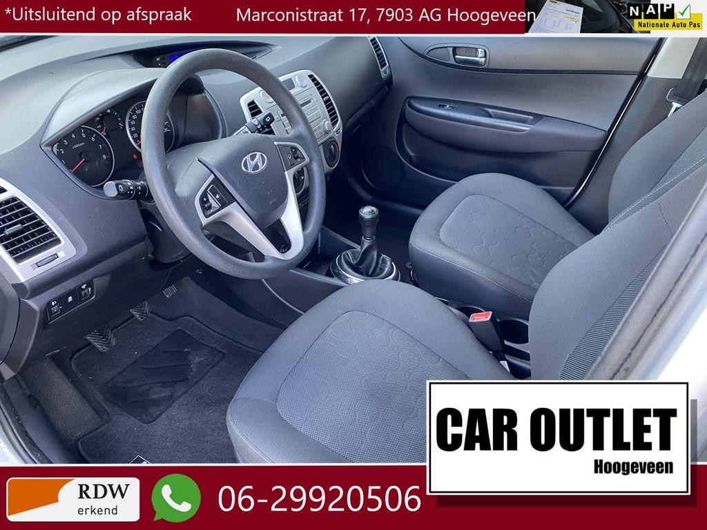 Hyundai i20 1.2i Business Edition Met Airconditioning en Nie, Auto's, Hyundai, Euro 5, Gebruikt, 31 €/maand, 4 cilinders