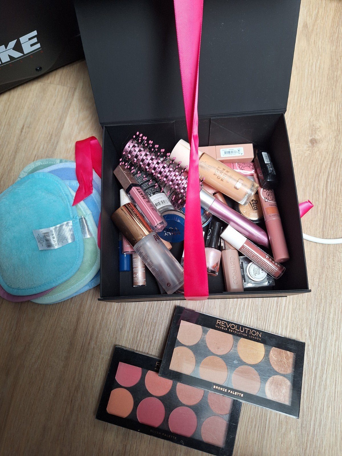 Grote make-up set met accessoires en paletten, Sieraden, Tassen en Uiterlijk, Gebruikt, Lippen, Ophalen of Verzenden, Make-up