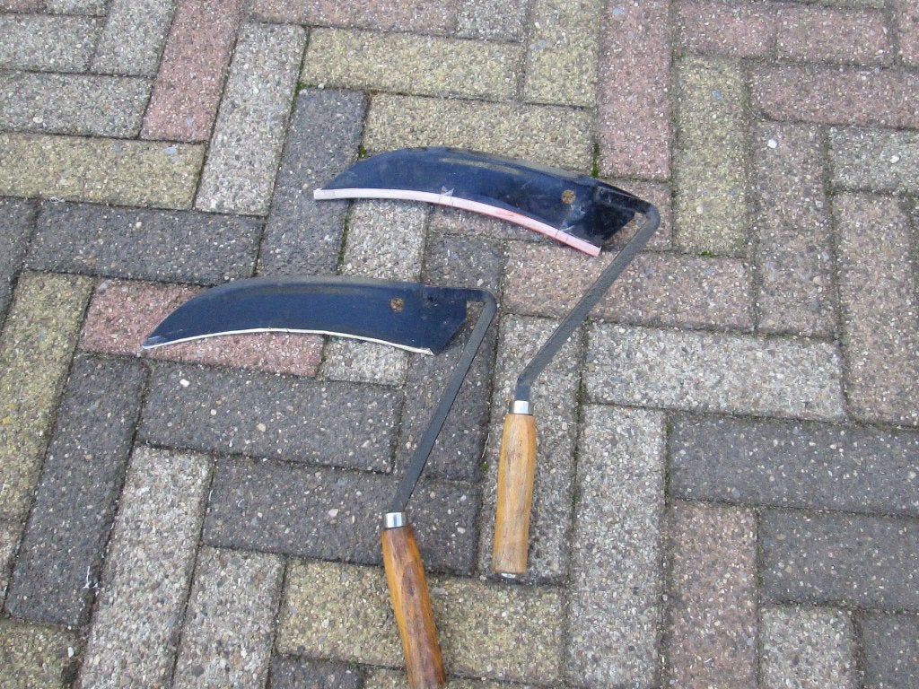 2x als nieuw zeisje   samen 10euro, Ophalen, Zo goed als nieuw, Zeis