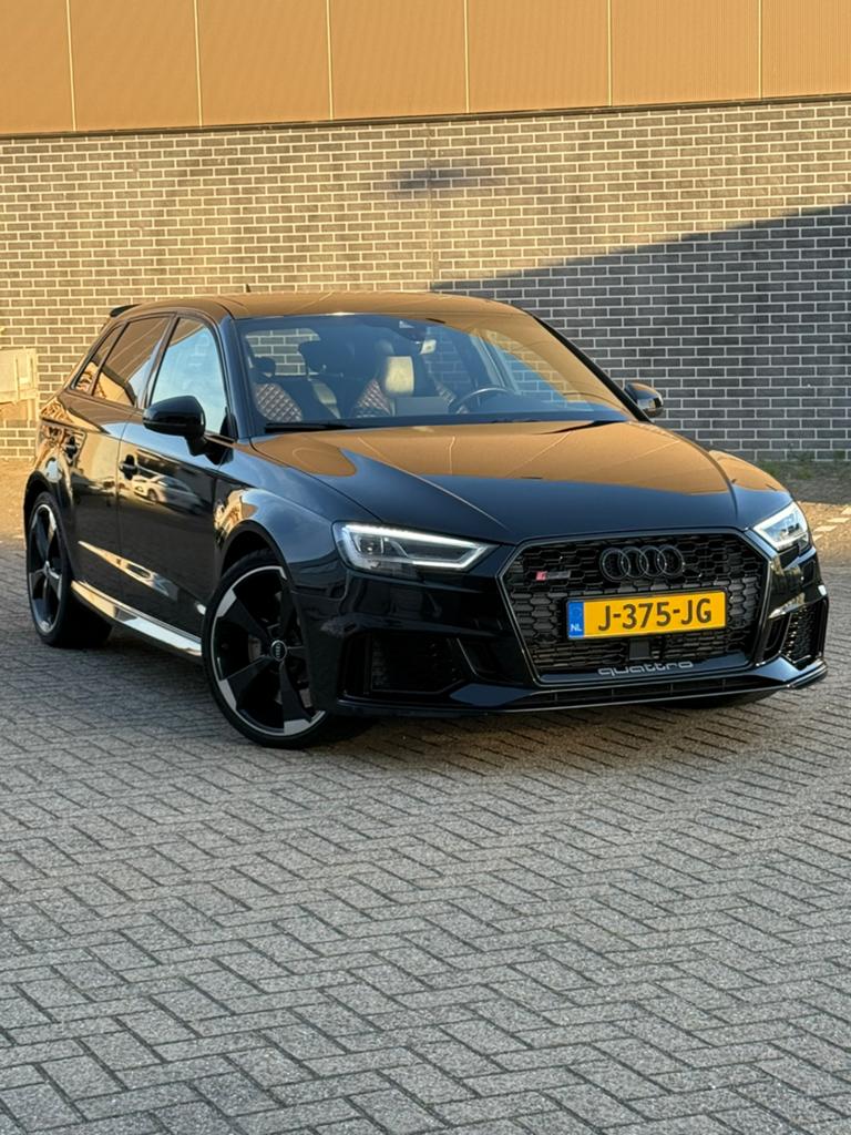 Audi RS3 2.5 Tfsi 400pk Quattro 2019 Zwart BTW!!!, Auto's, Audi, Automaat, 1505 kg, Zwart, Vierwielaandrijving