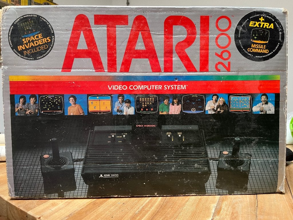 Atari 2600, Spelcomputers en Games, Spelcomputers | Atari, Ophalen, Met 2 controllers, Atari 2600, Gebruikt