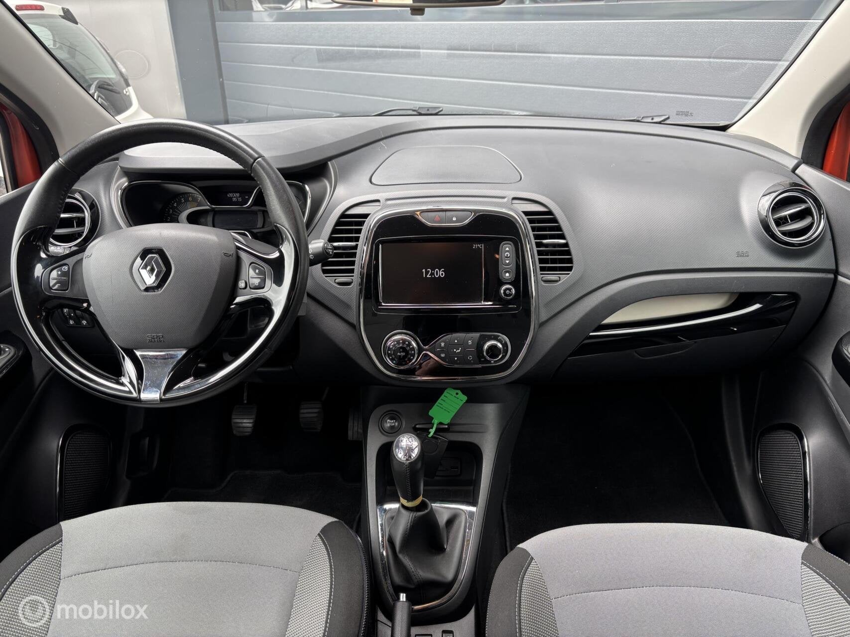 Foto 14 van Renault Captur 0.9 TCe Dynamique Uitvoering _ 1Ste Eigenaar