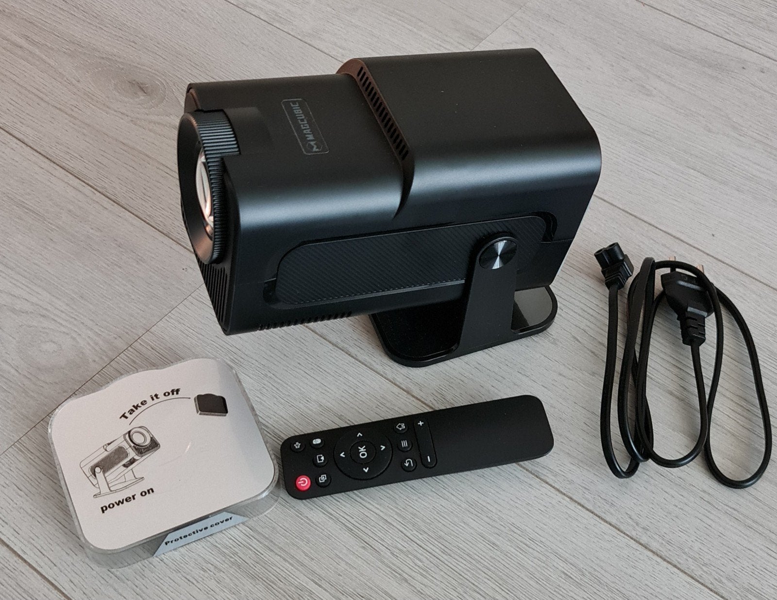 MAGCUBIC Mini LCD Projector - Compact en Draagbaar, Ophalen, MAGCUBIC, LED, Zo goed als nieuw