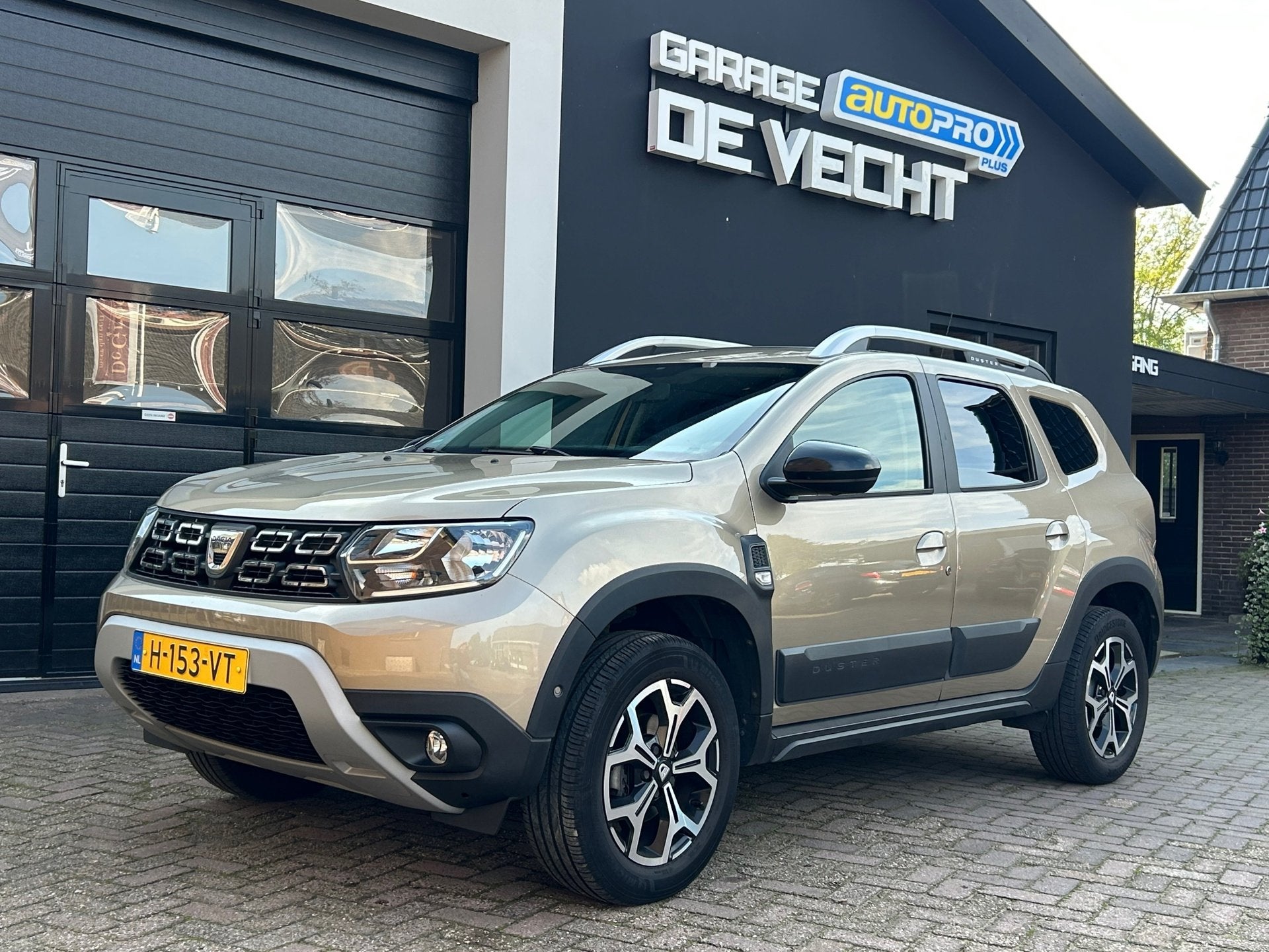 Dacia Duster 1.0 TCe Bi-Fuel Prestige Carplay/Trekhaak/Schui, Auto's, Voorwielaandrijving, 1263 kg, 101 pk, Gebruikt