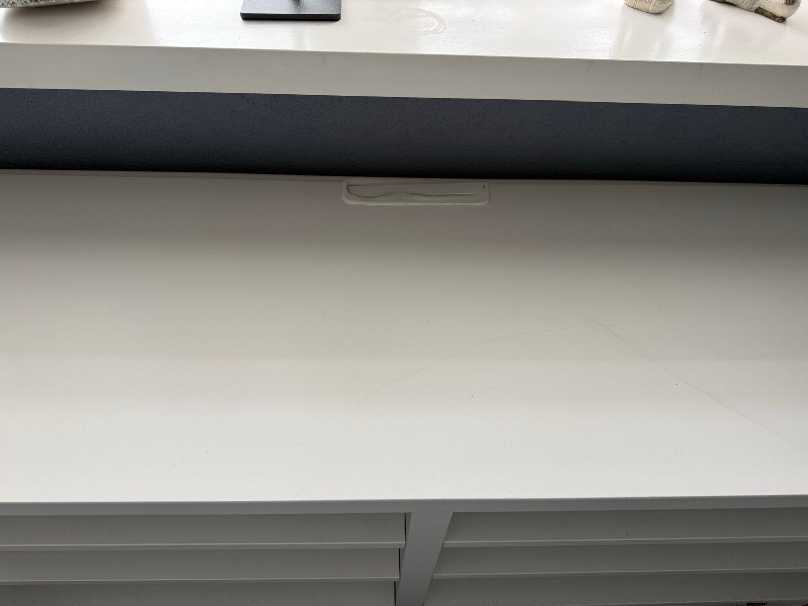 Witte TV-kast met opbergruimte en planken, Ophalen, Gebruikt, 100 tot 150 cm, 25 tot 50 cm