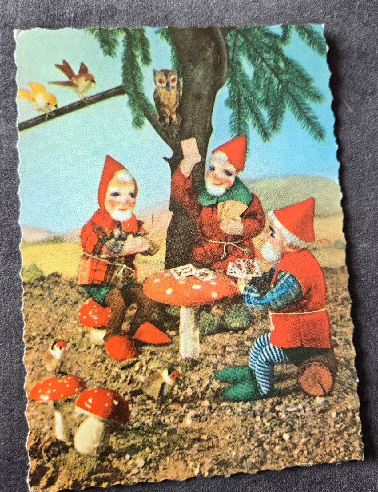 Vintage Kabouter Ansichtkaart - Spelende Kabouters, Verzenden, 1940 tot 1960, Ongelopen, Kinderen