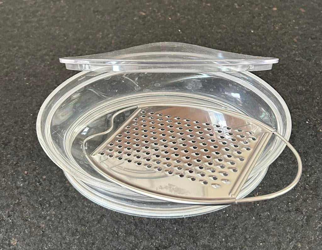 BODUM kaasrasp / doosje voor harde kazen zoals parmesan, Overige typen, Kunststof, Bodum, Ophalen of Verzenden