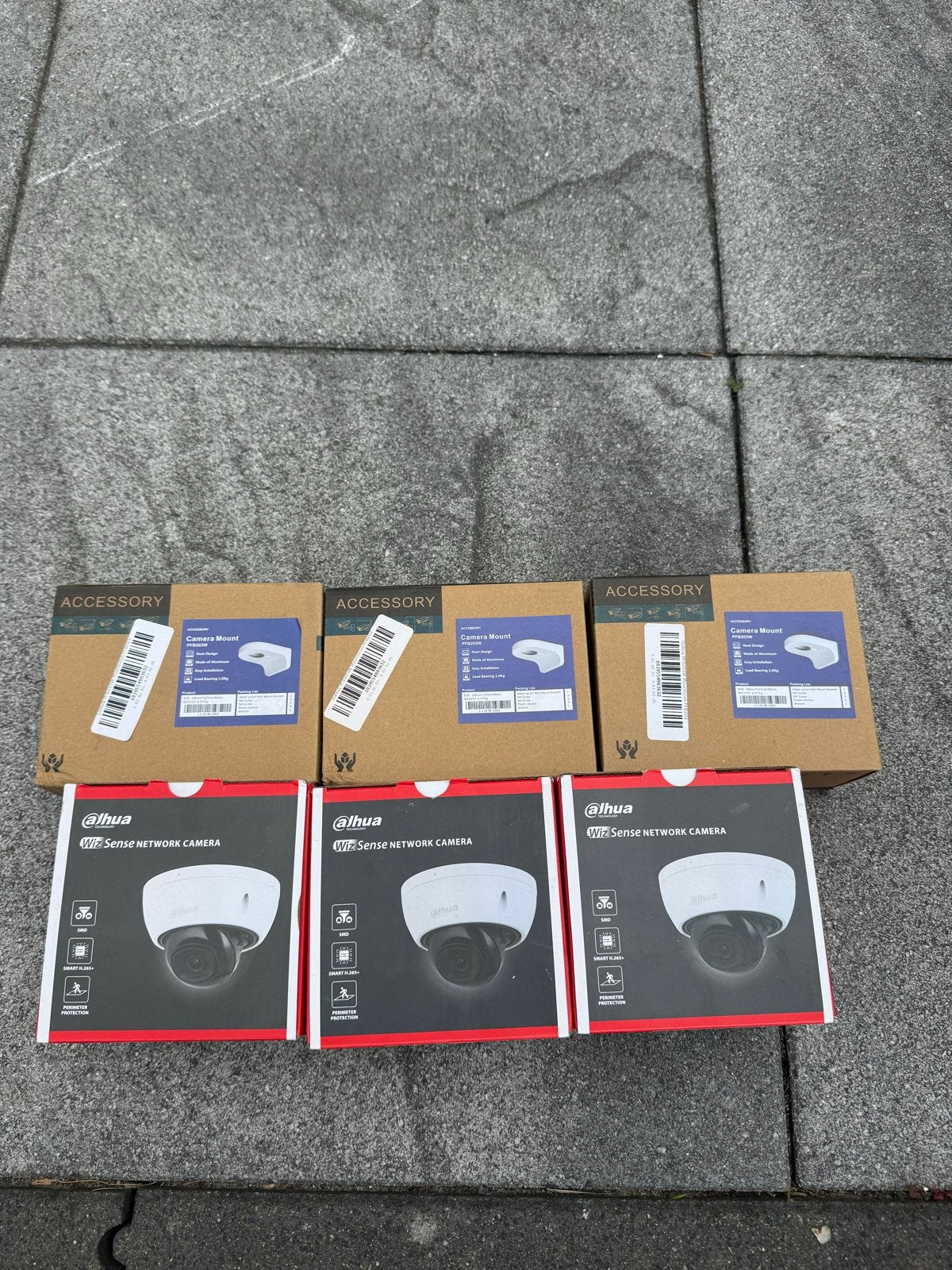 Nieuw! 3x Dahua WizSense 4MP IP Camera + beugels, Ophalen of Verzenden, Nieuw, Buitencamera
