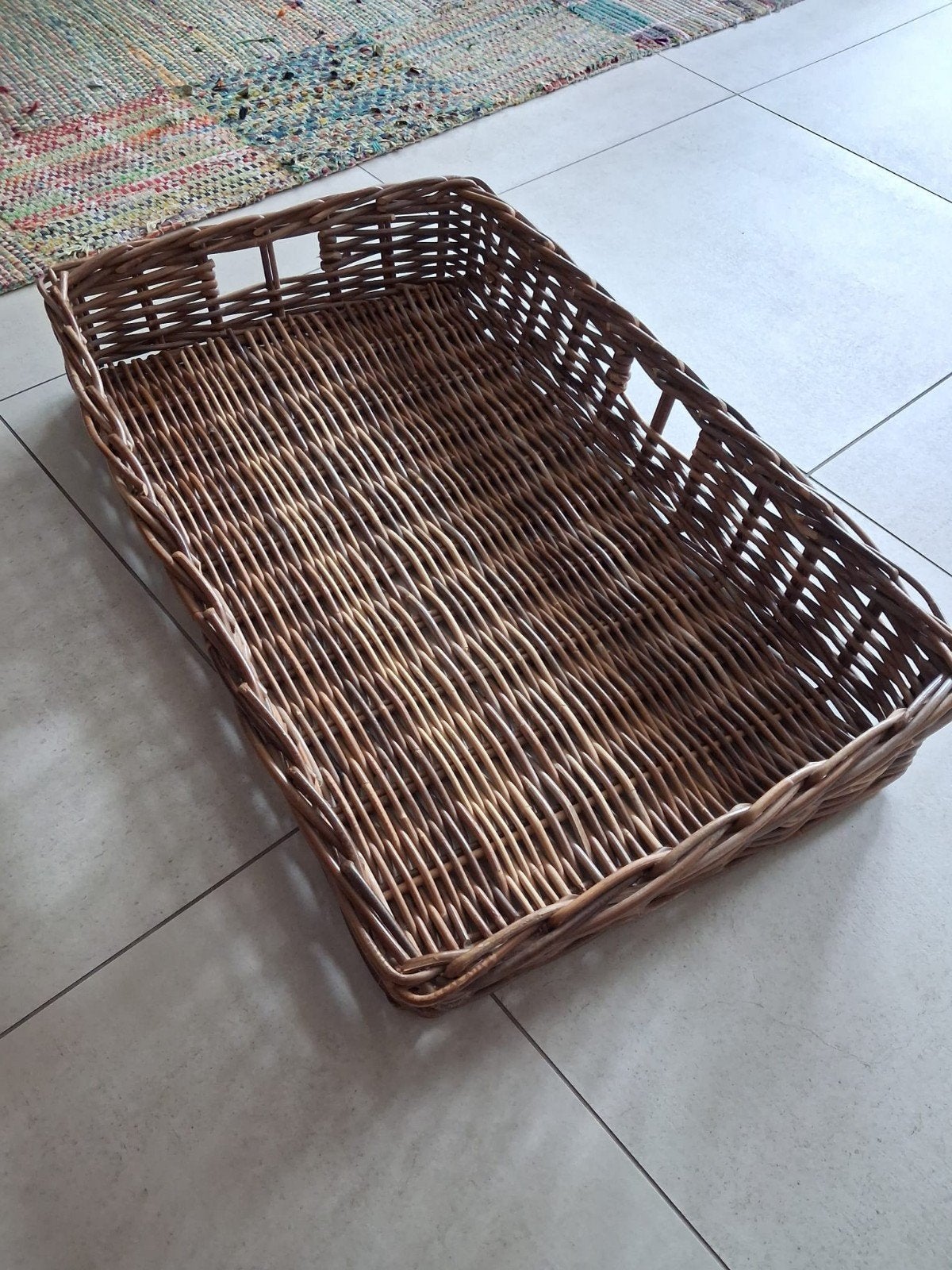 Grote rieten mand - 81x50x15 cm, Ophalen, Gebruikt, Gevlochten, Mand