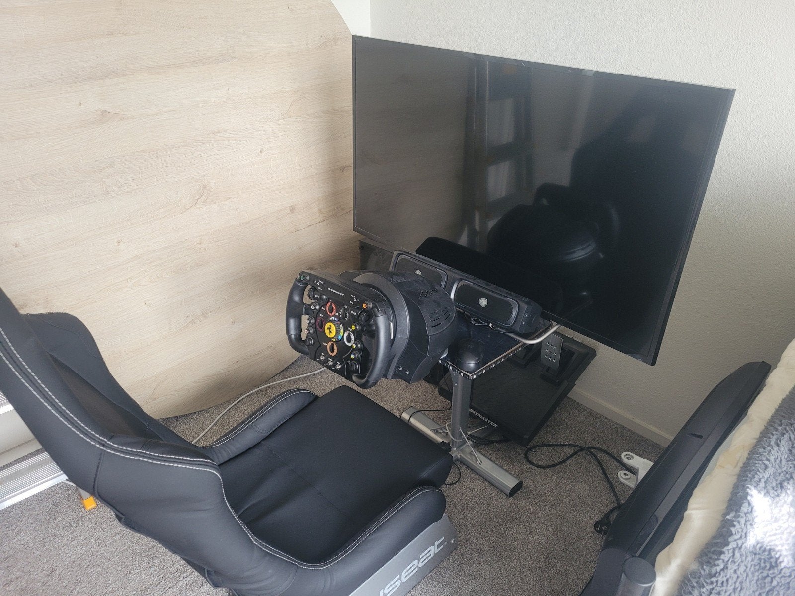 Playseat f1 simulator met 40 inch Sony scherm en computer, Spelcomputers en Games, Ophalen of Verzenden, Zo goed als nieuw, Playseat of Racestoel
