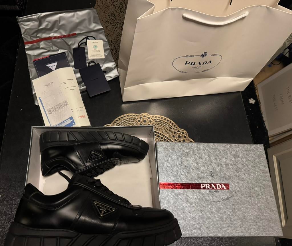Prada Leren Sneakers Maat 43 Met Doos En Toebehoren, Kleding | Heren, Ophalen, Zwart