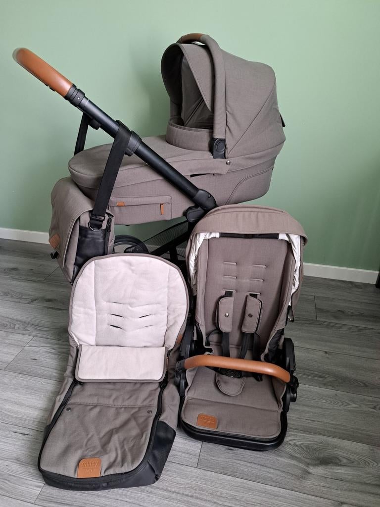 Mutsy Nio complete kinderwagen, Ophalen, Gebruikt, Mutsy, Verstelbare duwstang
