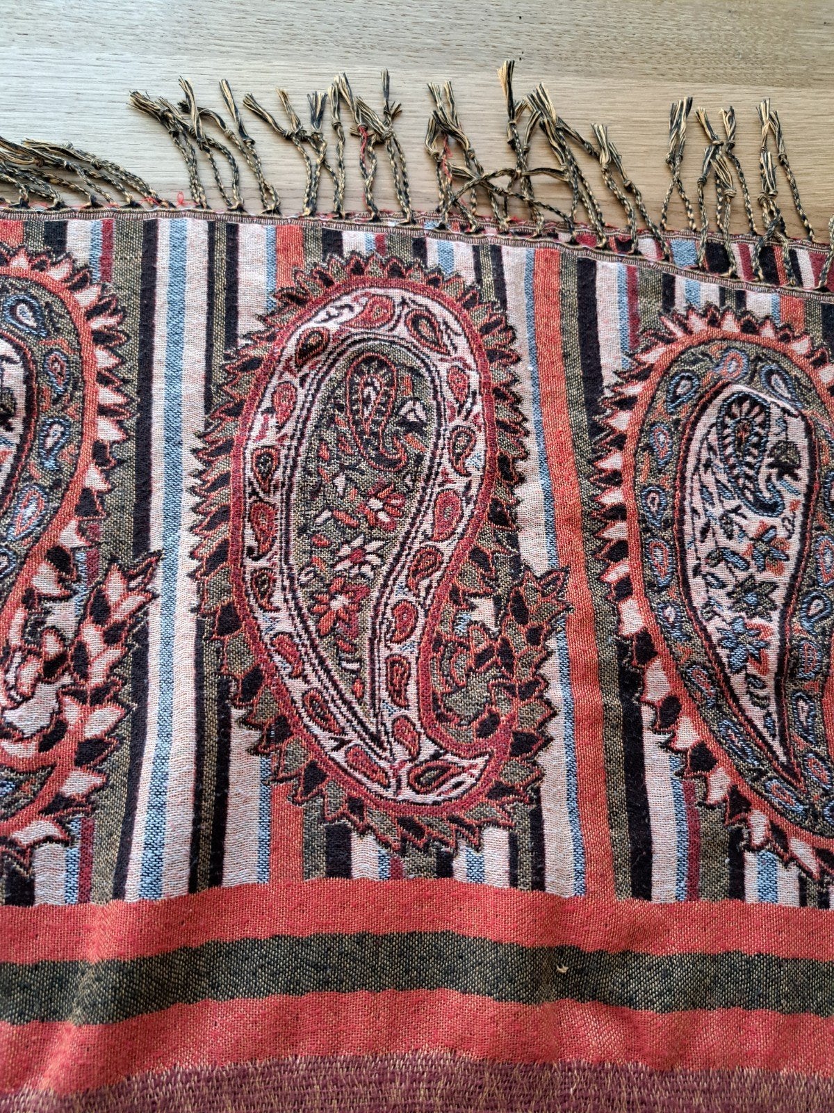 Warme sjaal 170x65 met patroon, Ophalen of Verzenden, Zo goed als nieuw, Sjaal
