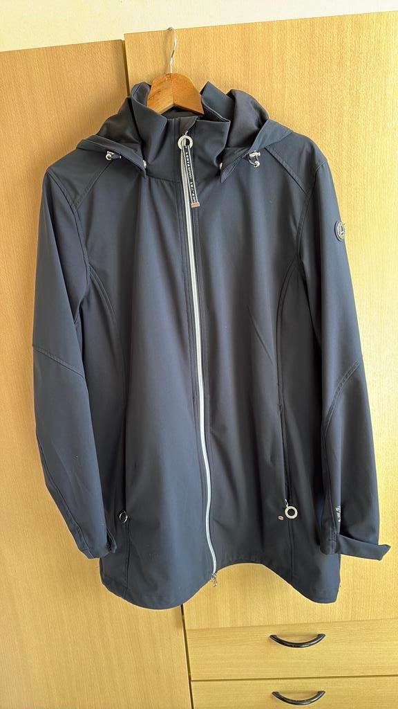 Zomer jas luhta als nieuw donkerblauw valt als een 40 /42, Ophalen of Verzenden, Zo goed als nieuw, Blauw
