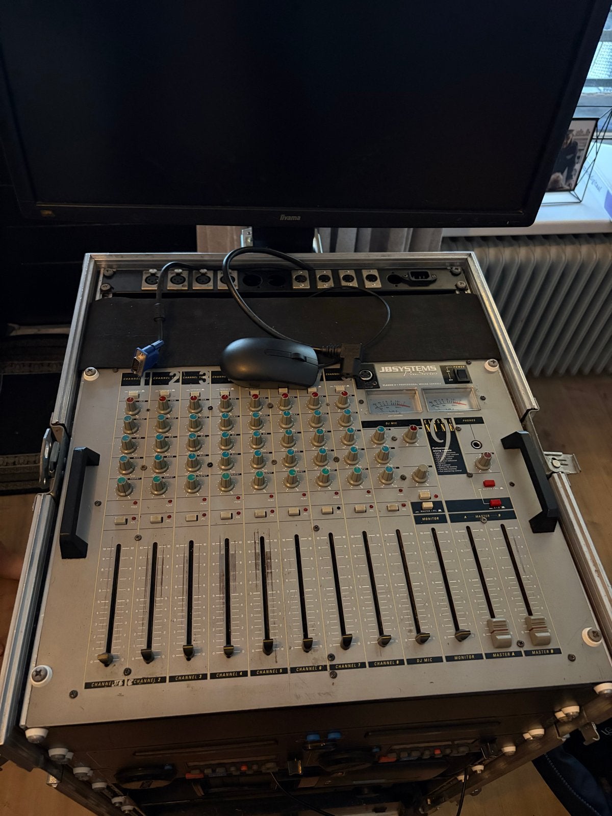 Complete DJ Set-up: Mengpaneel, CD-spelers, Versterker, Ophalen of Verzenden, Gebruikt, 5 tot 10 kanalen, Microfooningang