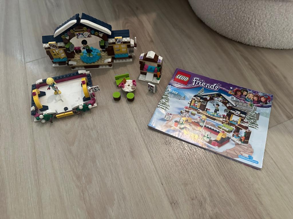 Lego friends 41322 wintersport ijsbaan, Lego, Friends, Ophalen of Verzenden, Zo goed als nieuw