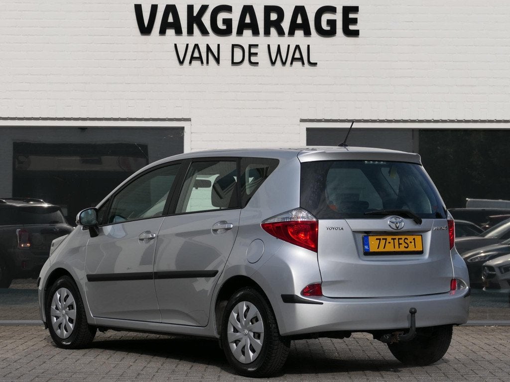 Toyota Verso-S 1.3 VVT-i Aspiration | 1e eigenaar | NAP | Tr, Auto's, Toyota, Euro 5, Stof, Gebruikt, 4 cilinders