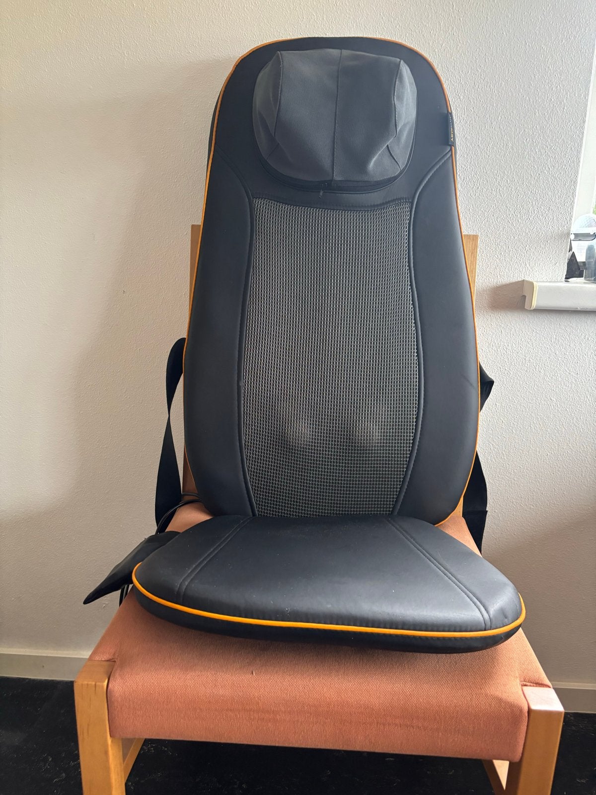 Medisana Shiatsu Massagekussen met Warmtefunctie, Ophalen, Gebruikt, Massagestoel of Kussen