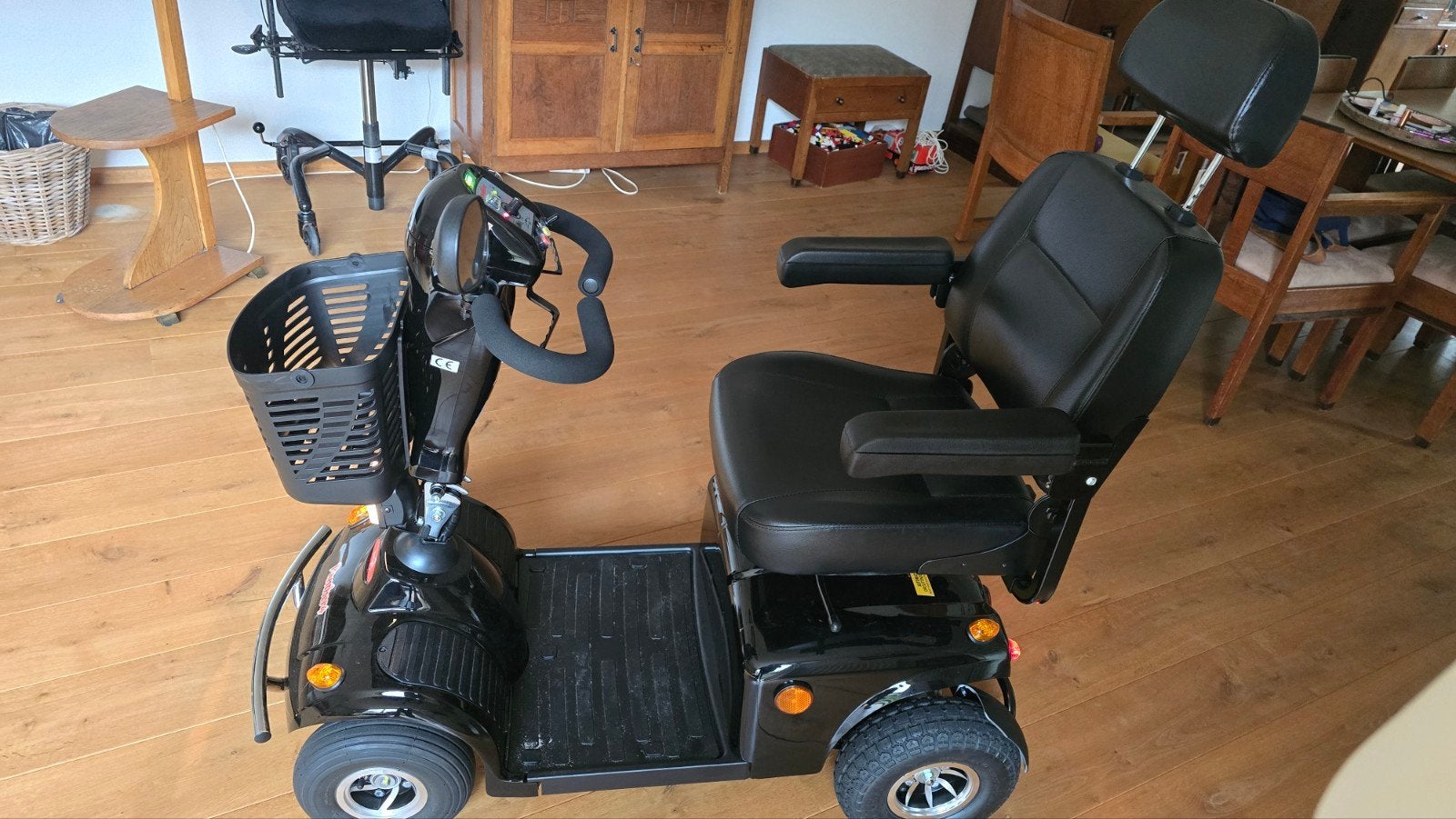 gloednieuwe Panther4 scootmobiel, Ophalen, Nieuw, 36 t/m 45 km, Mango