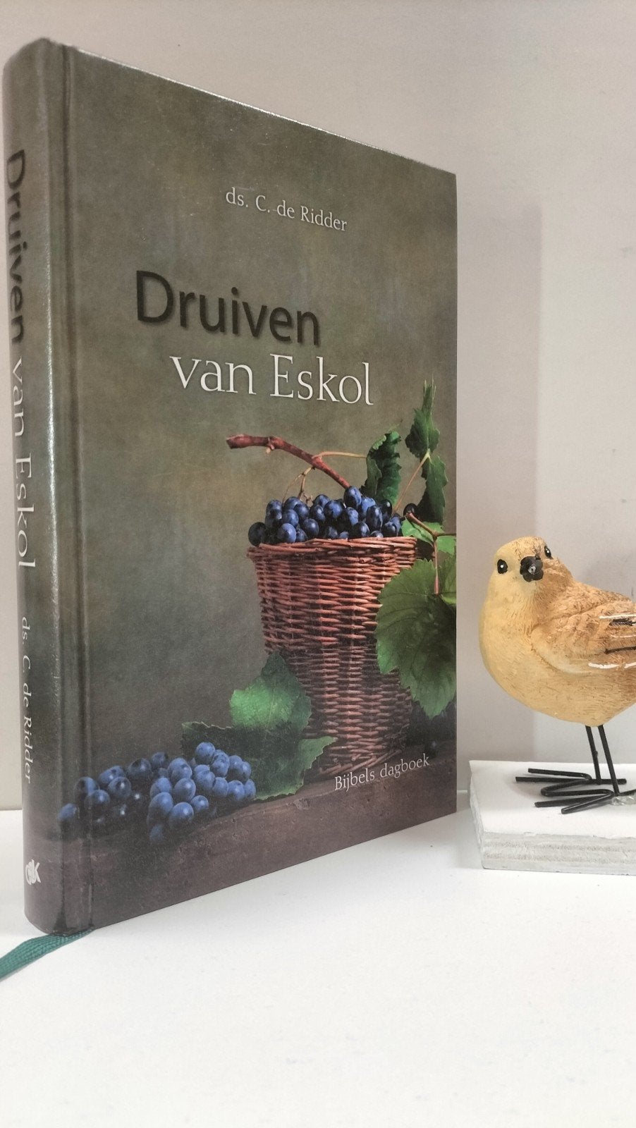 Ridder, Ds. C. de; Druiven van Eskol (Bijbels dagboek), Boeken, Godsdienst en Theologie, Gelezen, Christendom | Protestants, Ophalen of Verzenden