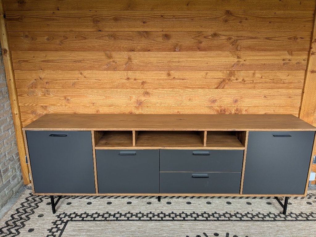 Xooon Torano dressoir — walnoot / 230x80x42cm, Huis en Inrichting, Kasten | Dressoirs, Ophalen, Overige materialen, Met deur(en)