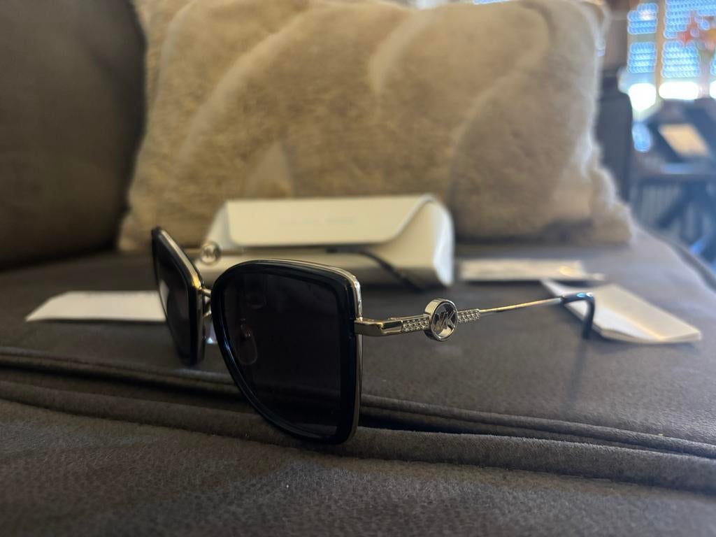 Nieuwe Originele Michael Kors Zonnebril met Hoesje, Overige merken, Zonnebril, Zwart, Nieuw