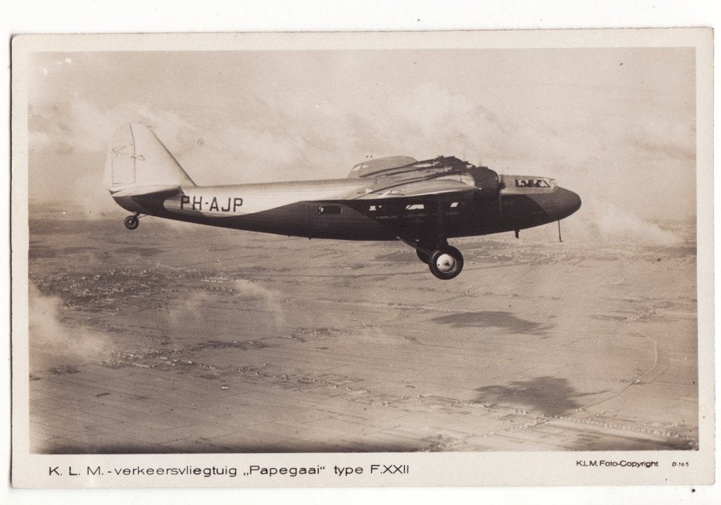 Papegaai K.L.M. verkeersvliegtuig Fokker F.XXII PH-AJP, Gebruikt, Verzenden, Kaart, Foto of Prent, X