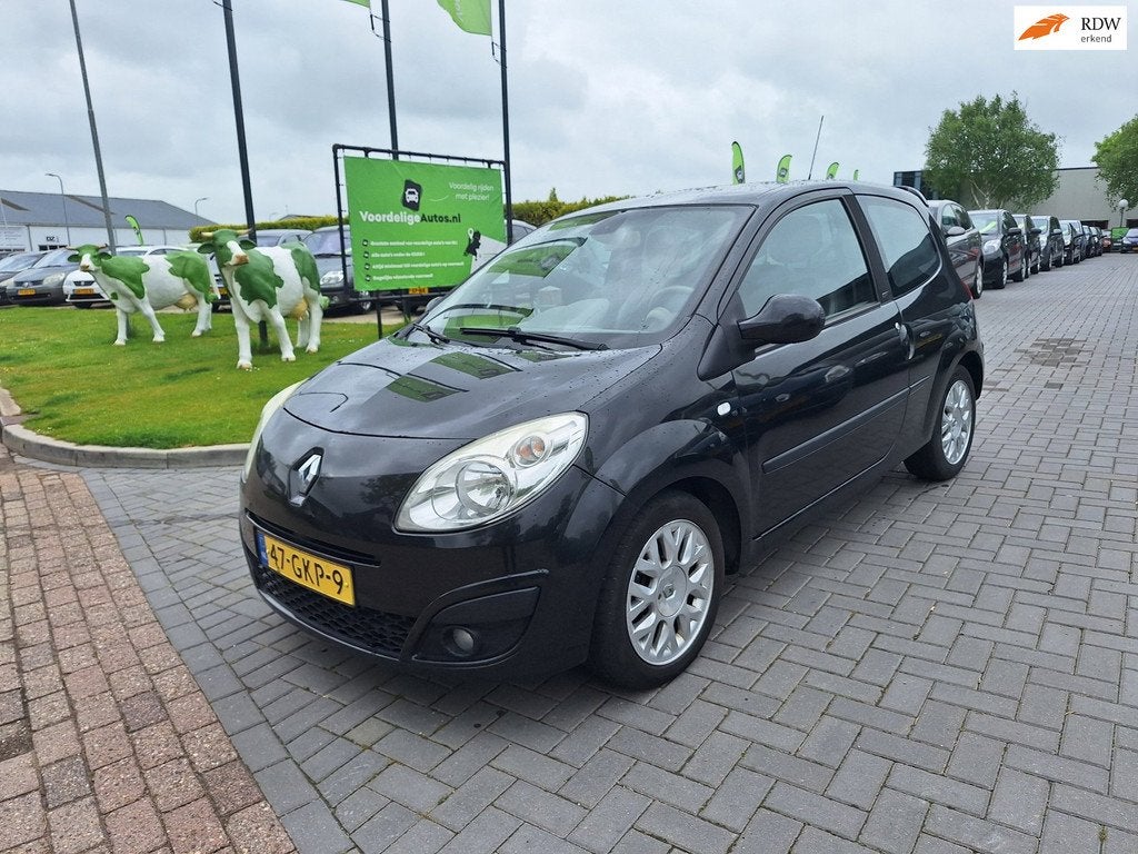 Renault Twingo 1.2-16V Initiale / Luxe uitvoering / APK juni, Auto's, Renault, Voorwielaandrijving, Twingo, Gebruikt, 31 €/maand