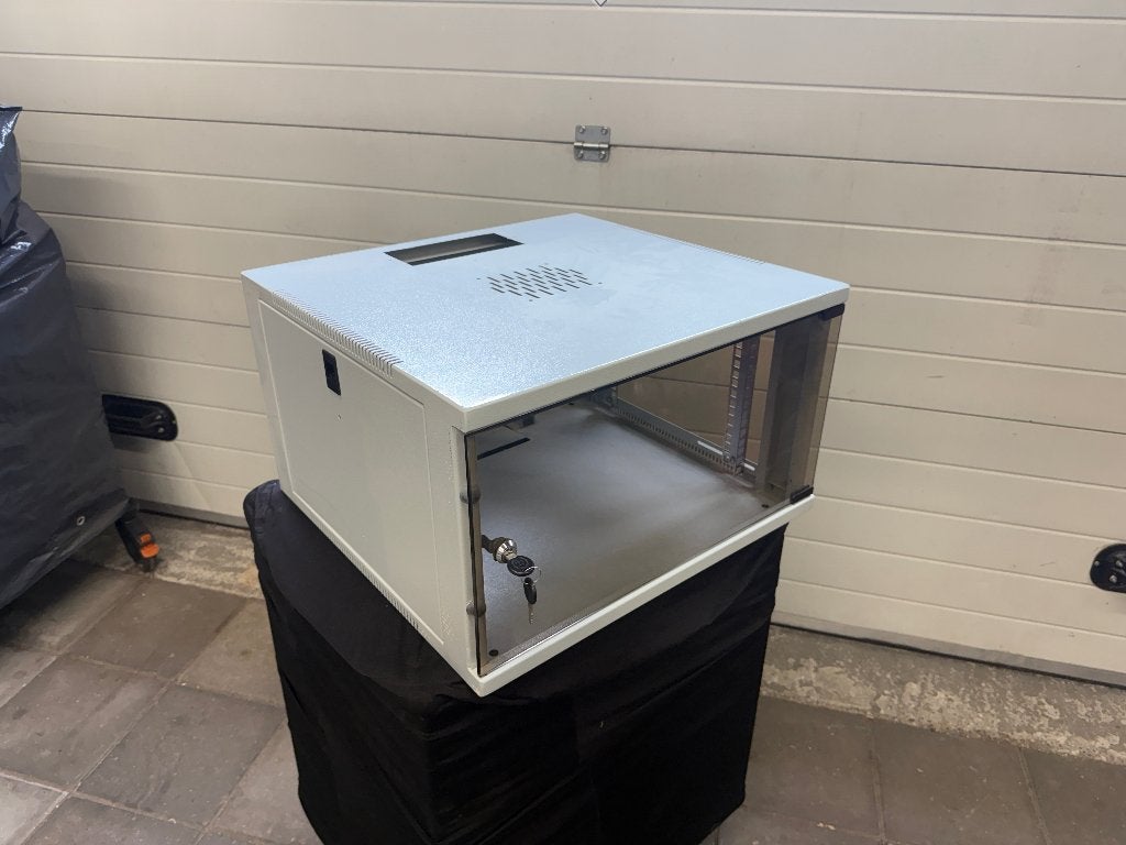 Stalen serverkast met glazen deur, Ophalen of Verzenden, Gebruikt, Glas, Plaatstaal