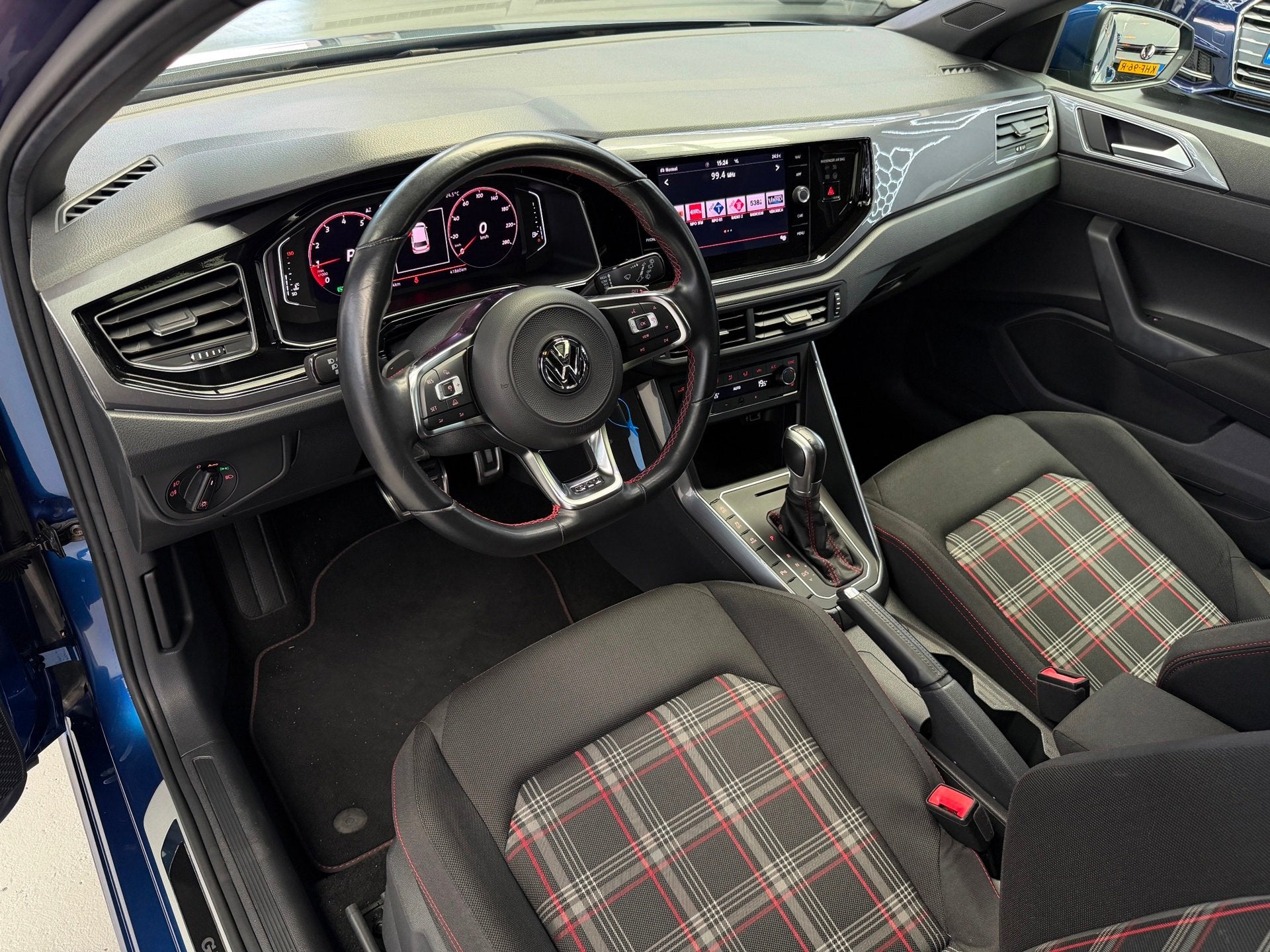 Volkswagen Polo 2.0 TSI GTI CarPlay Panorama, Stof, Gebruikt, Zwart, 4 cilinders