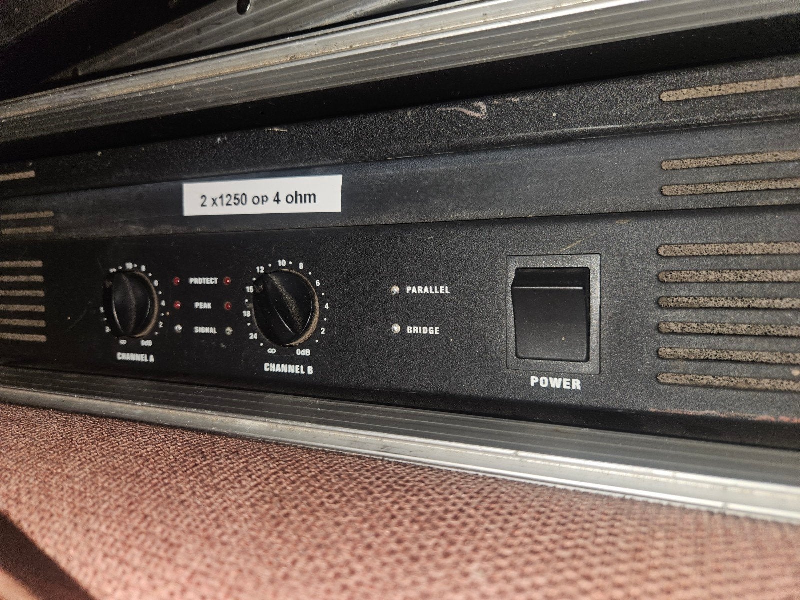 PA Versterker 2x1000W op 4 Ohm in Flightcase, Overige merken, Ophalen of Verzenden, 120 watt of meer, Gebruikt