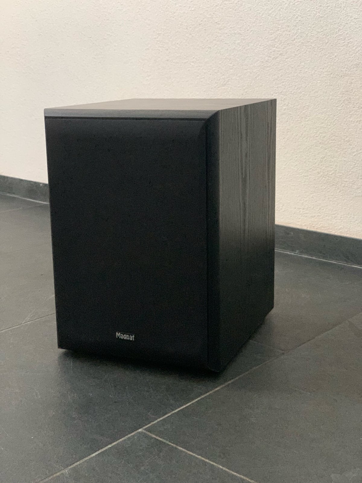 Magnat Supreme 202 A subwoofer, Audio, Tv en Foto, Subwoofer, Magnat, Ophalen of Verzenden, Zo goed als nieuw