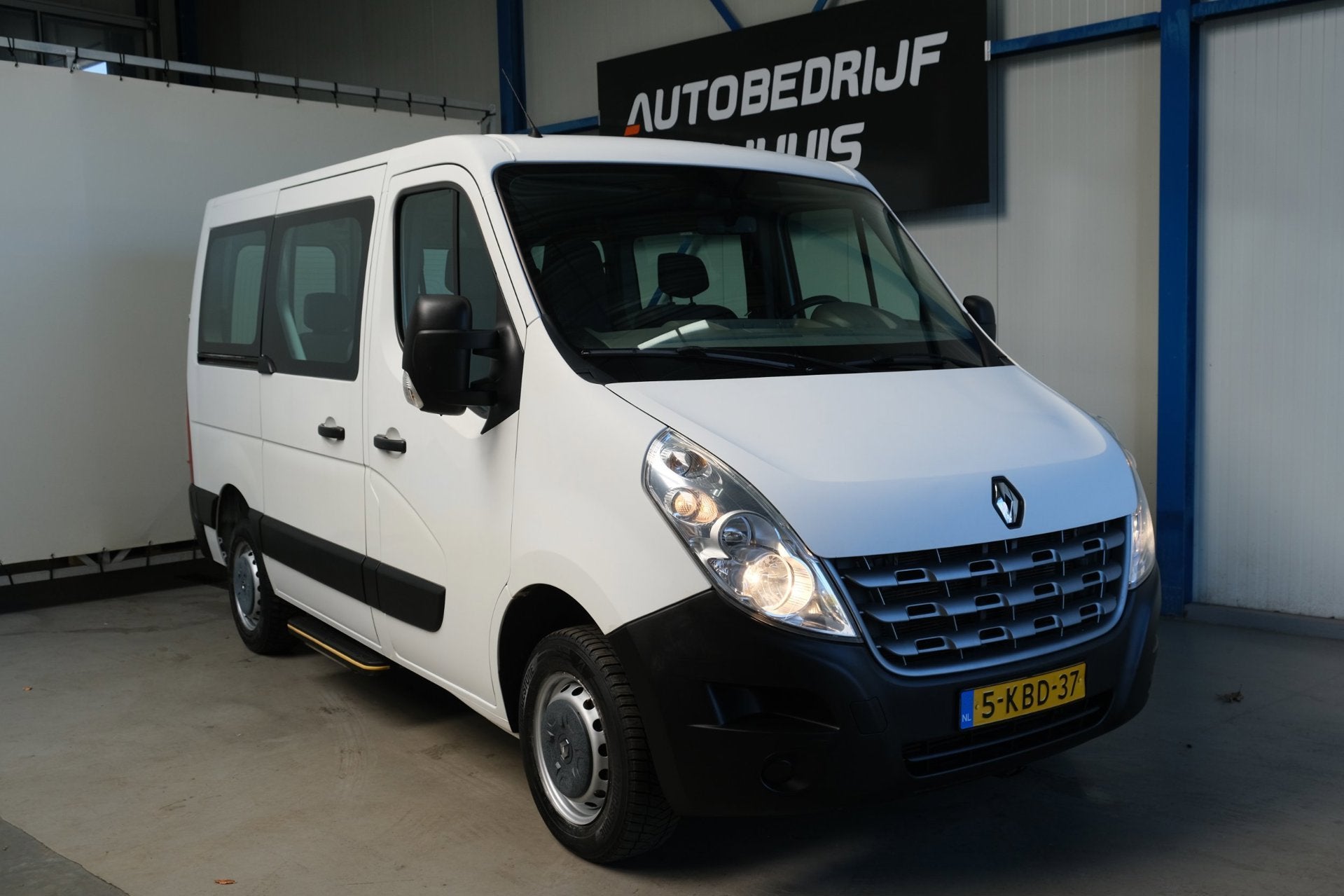 Renault Master Combi T28 2.3 dCi Eco 9p - Airco, Trekhaak., Auto's, Voorwielaandrijving, 101 pk, Gebruikt, 1992 kg