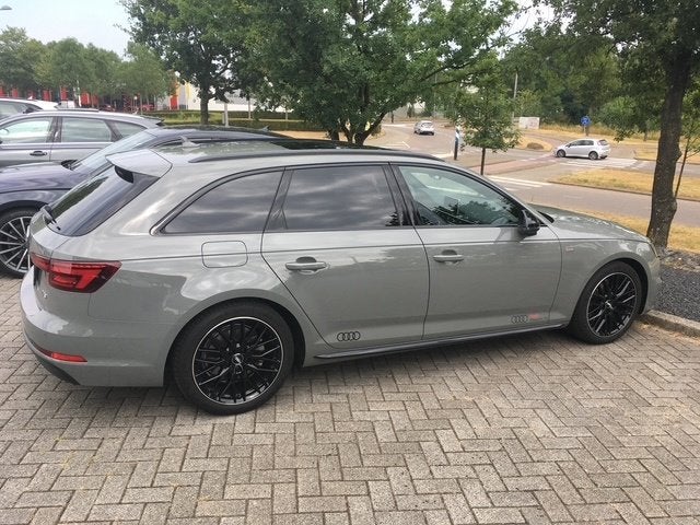 Foto 4 van Audi A4 Avant 1.4 TFSI 150 pk S tronic S line Black Edition