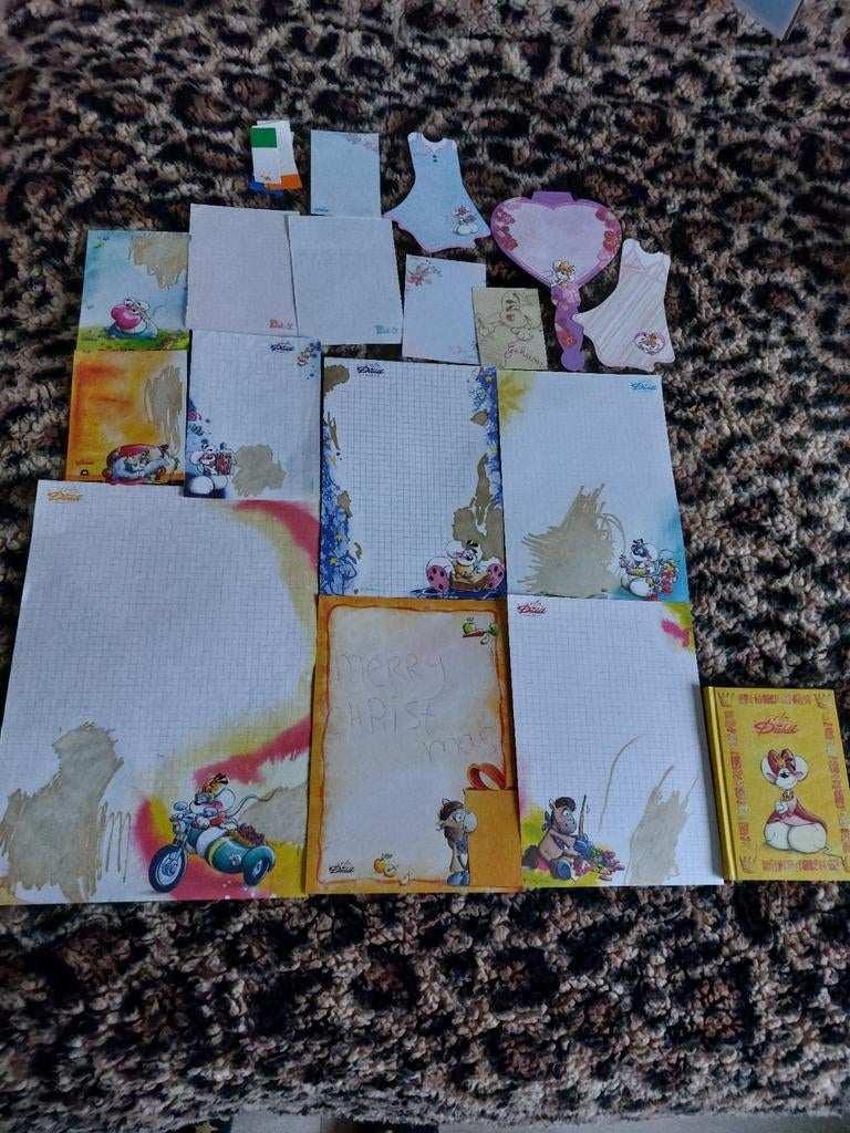 Diddl verzameling blaadjes en boekje, Verzamelen, Diddl, Ophalen of Verzenden, Diddl, Zo goed als nieuw, Papier, Kaart of Schrift