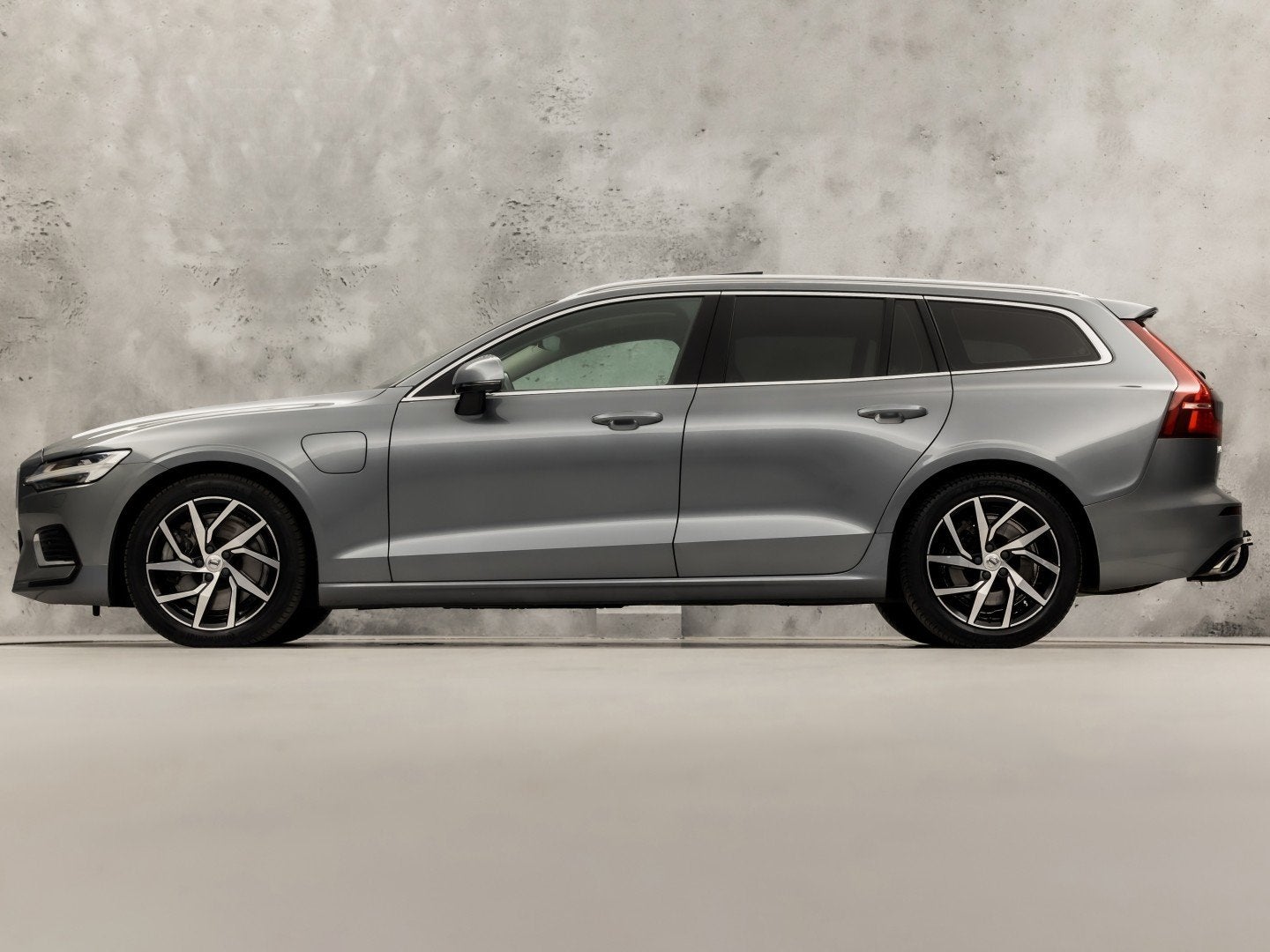 Volvo V60 2.0 T8 Twin Engine AWD Inscription 391Pk Automaat, Auto's, Automaat, 12 maanden, Gebruikt, 4 cilinders