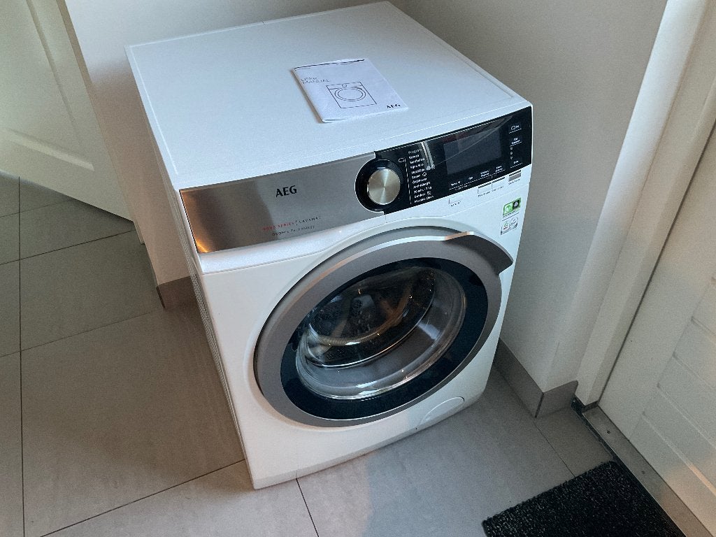 Wasmachine AEG 8000 Series Lavamat, Ophalen, 1200 tot 1600 toeren, Gebruikt, 8 tot 10 kg