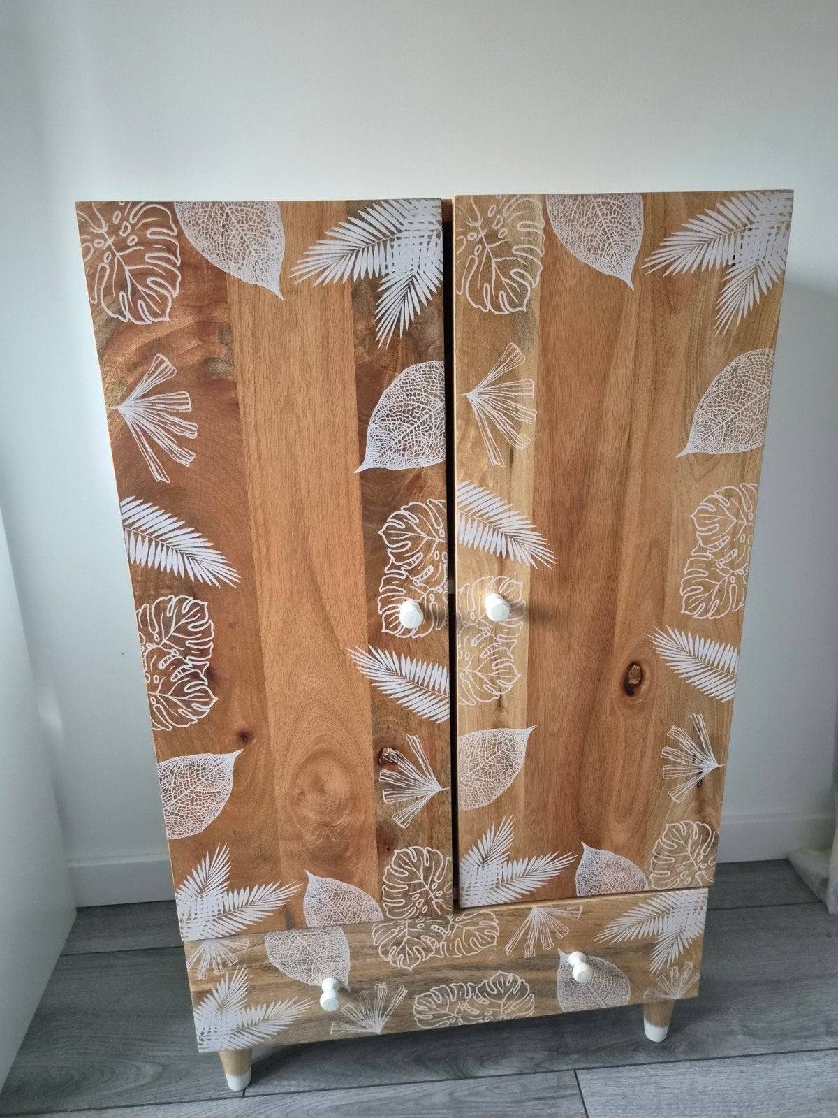 mango houten kast, Ophalen, Zo goed als nieuw