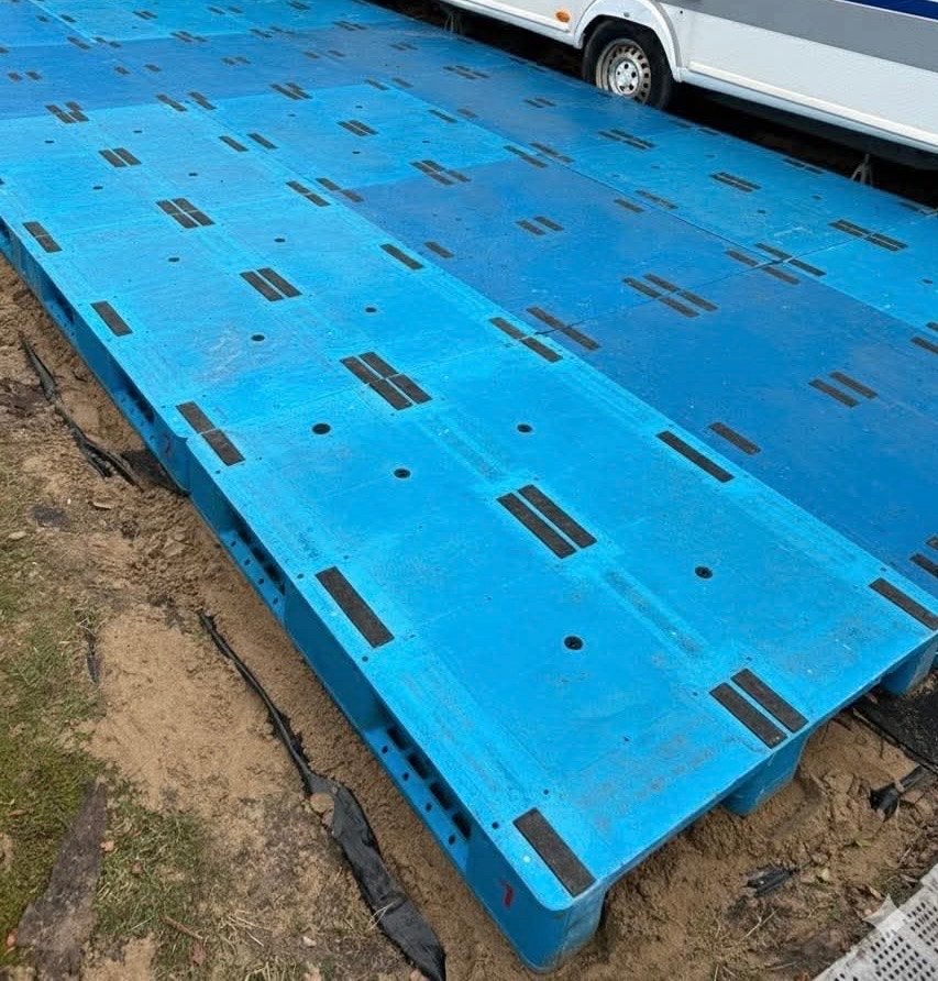 Blauwe kunststof pallets voor ondergrond of terras, Ophalen, Gebruikt