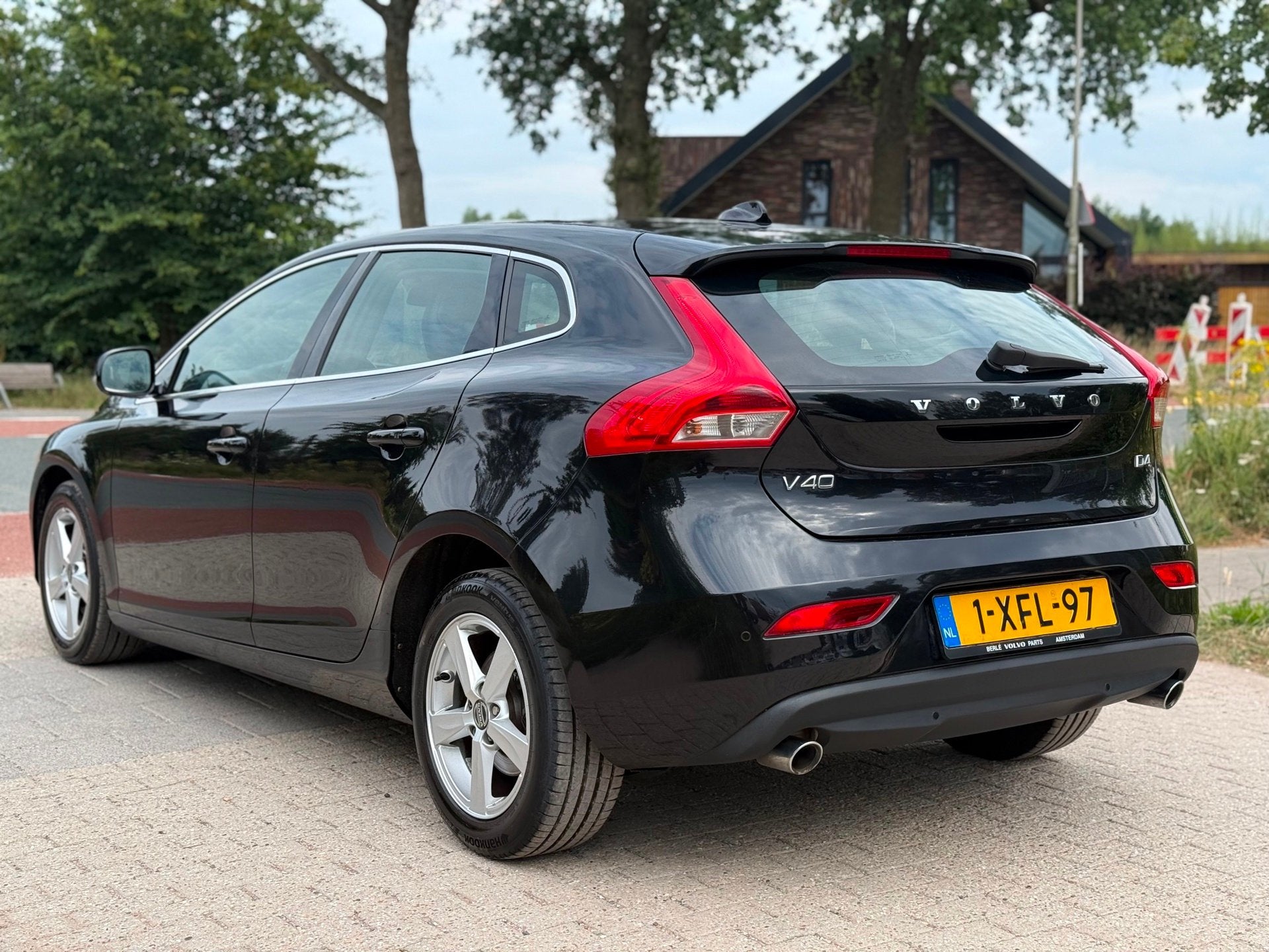 Volvo V40 2.0 D4 Ocean Race Business Airco Cruise Navi PDC, Voorwielaandrijving, Euro 5, Zwart, Bedrijf