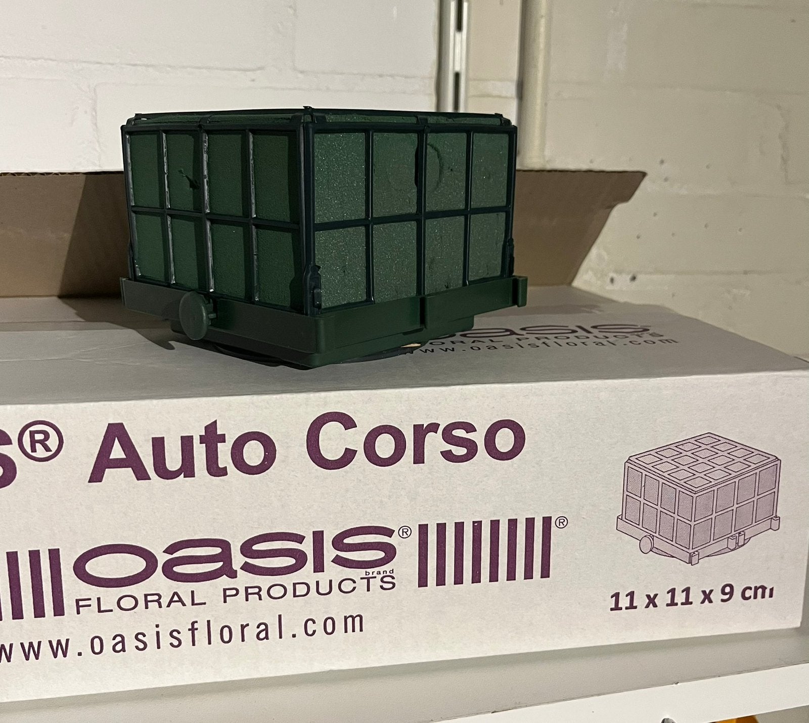 16x Oasis steekschuim voor bloemen Auto Corso 11x11x9 cm, Ophalen, Nieuw