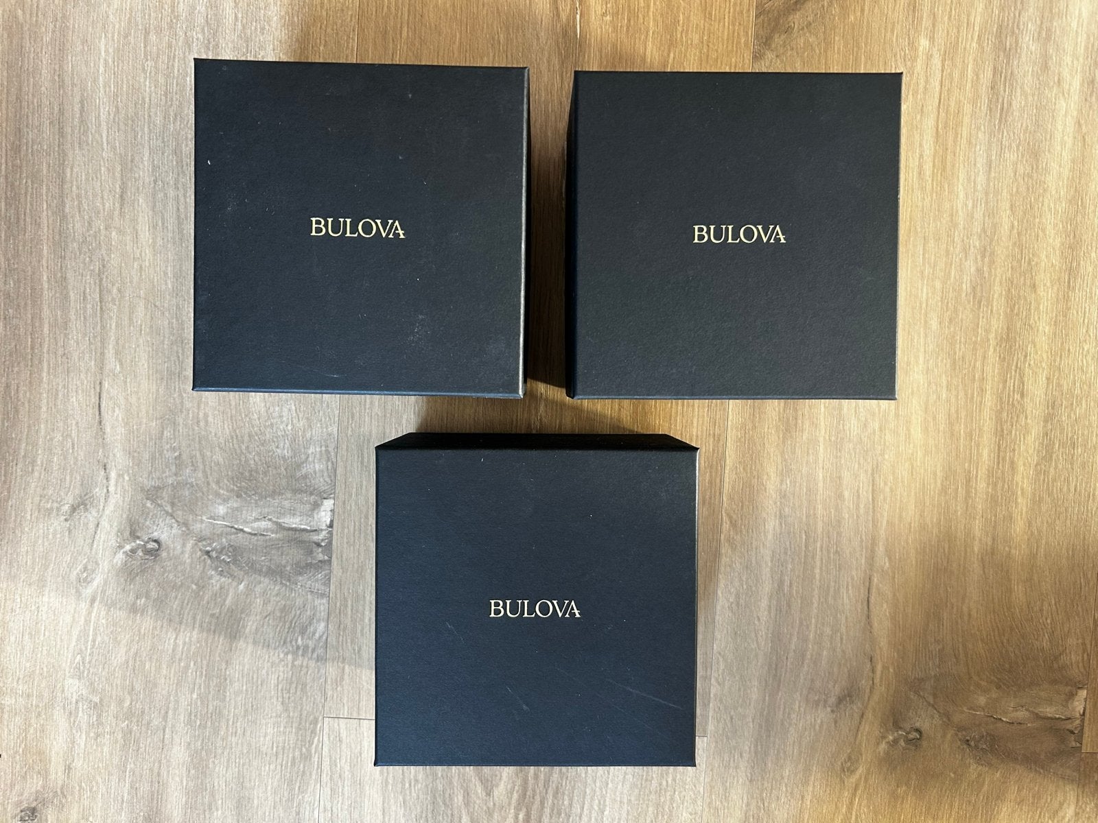 Bulova Horlogedoos - Zwart met Goudkleurig Logo, Ophalen of Verzenden, Zo goed als nieuw, Zwart