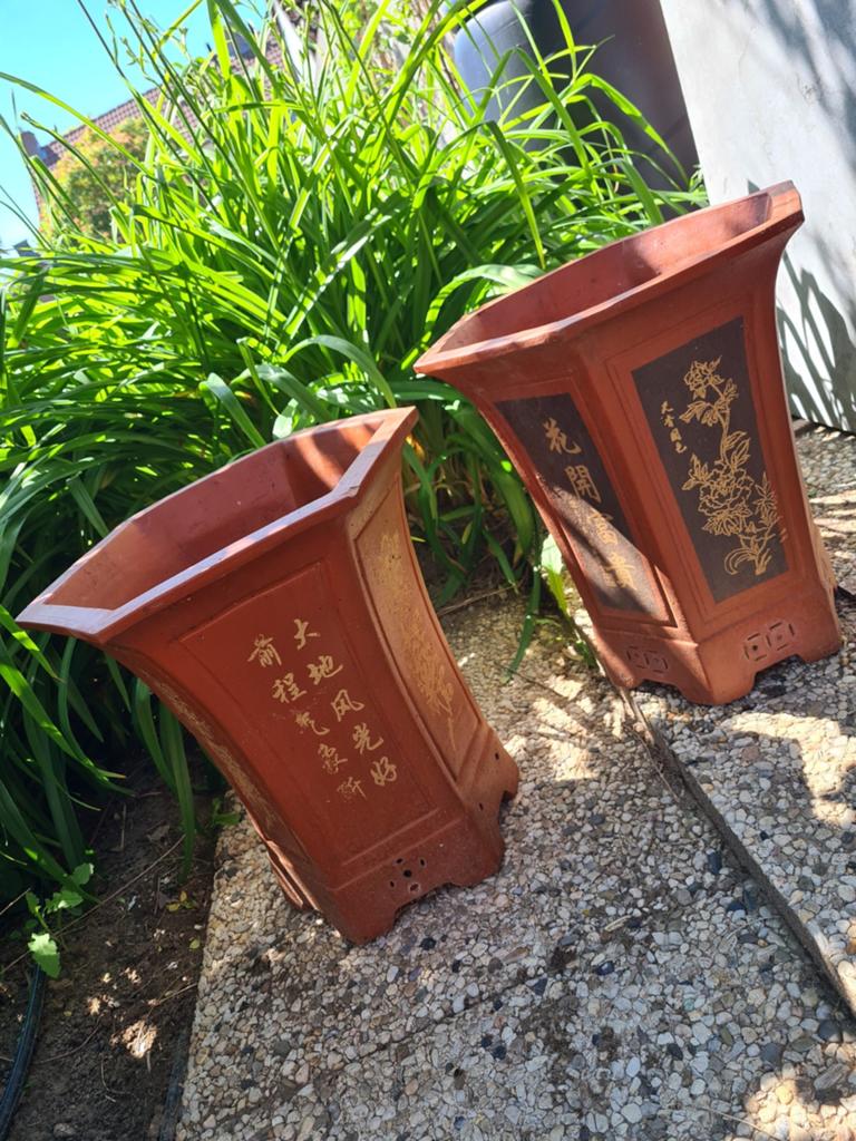 Set van 2 terracotta bloempotten met Chinese tekens, Tuin en Terras, Bloempotten, Ophalen