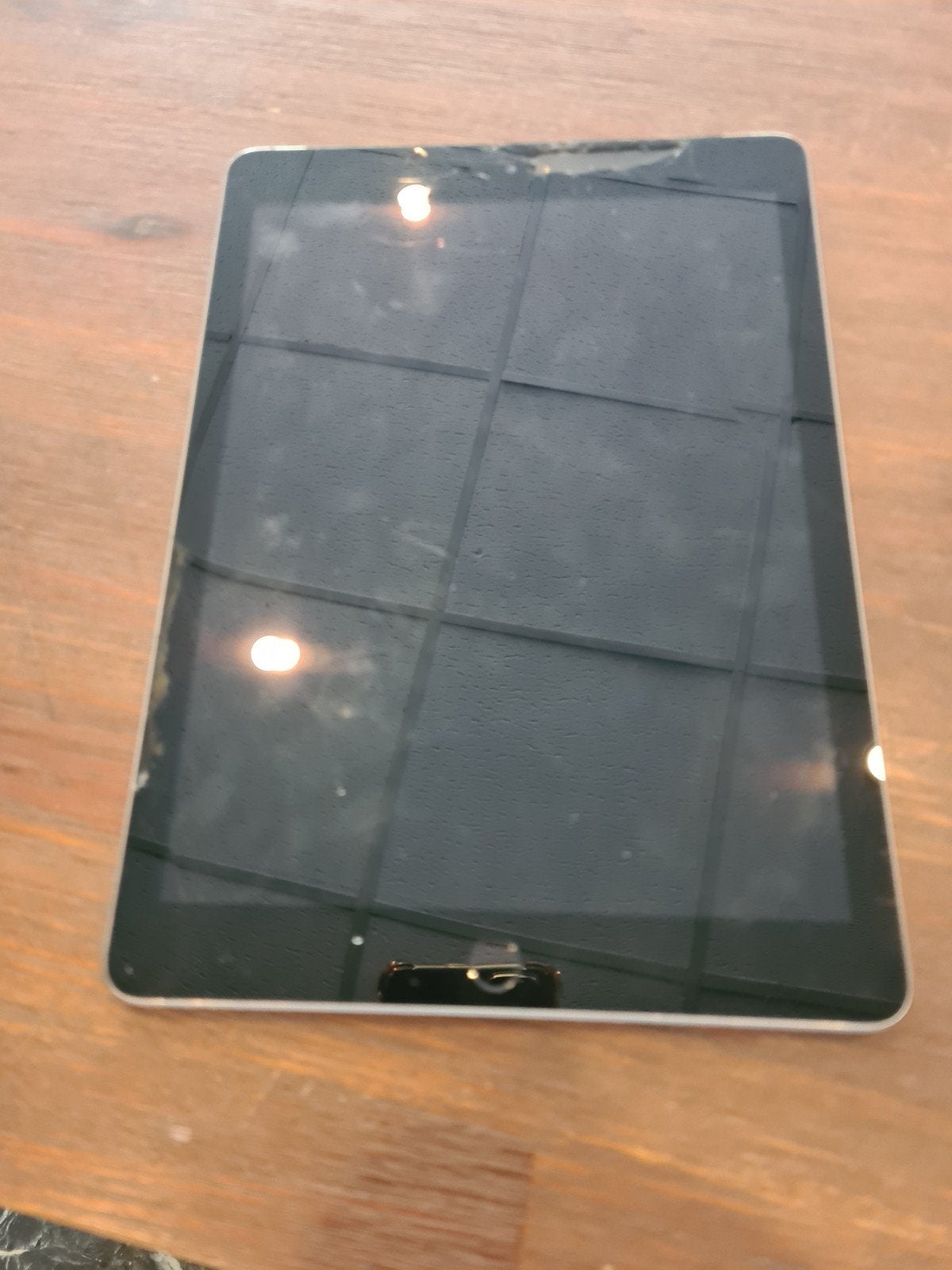 iPad (6e Generatie) - 32GB met gebarsten scherm, Ophalen of Verzenden, Gebruikt, Apple iPad, 32 GB
